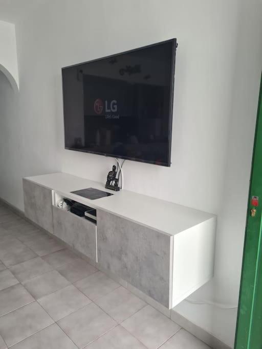 Apartamento Laina Tías Buitenkant foto